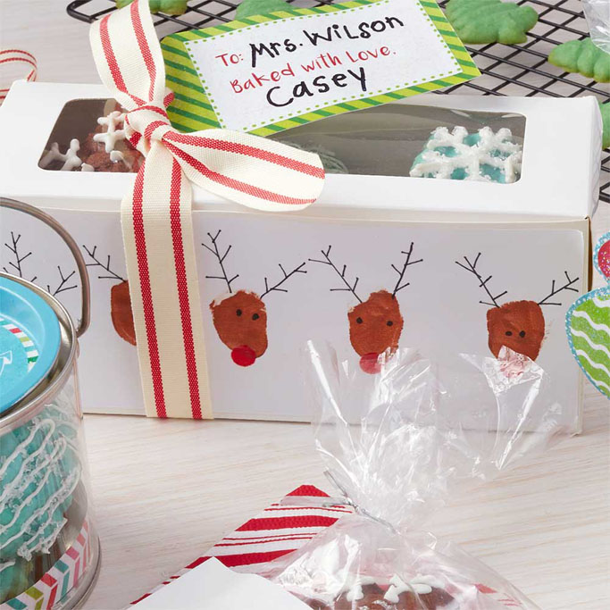 Homemade-Christmas-Gifts-Cookie-Box.jpg