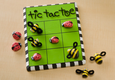 Ladybug Vs. Bumblebee Tic Tac Toe