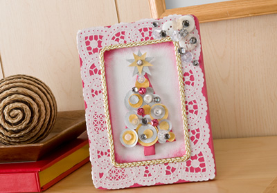 Vintage Celebration – Framed Circle and Button Tree