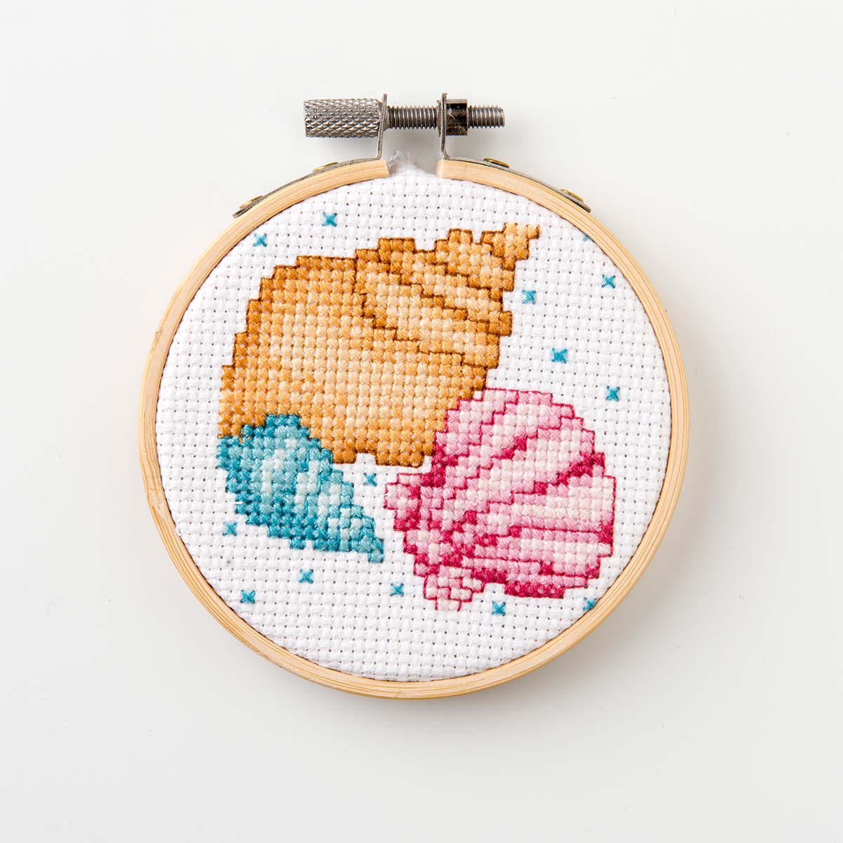 Free Counted Cross Stitch Pattern - Summery Seashells ...