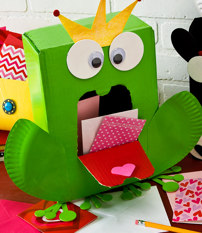 Frog Prince Valentine Card Holder - Project | Plaid Online