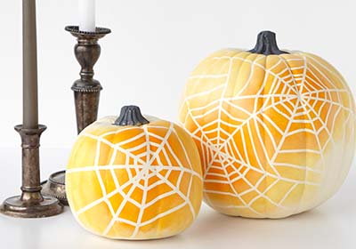 Ombre Spiderweb Pumpkins - Project | Plaid Online