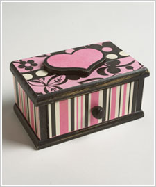 Valentine Jewelry Box - Project | Plaid Online
