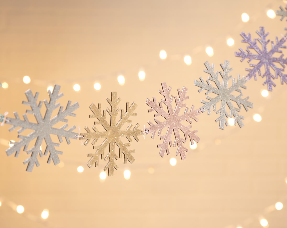 Glitterific Fine Snowflake Garland