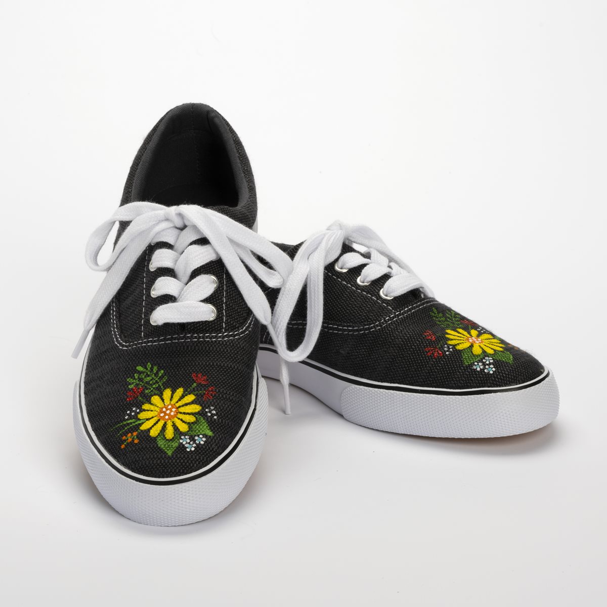 Daisy Tennis Shoes