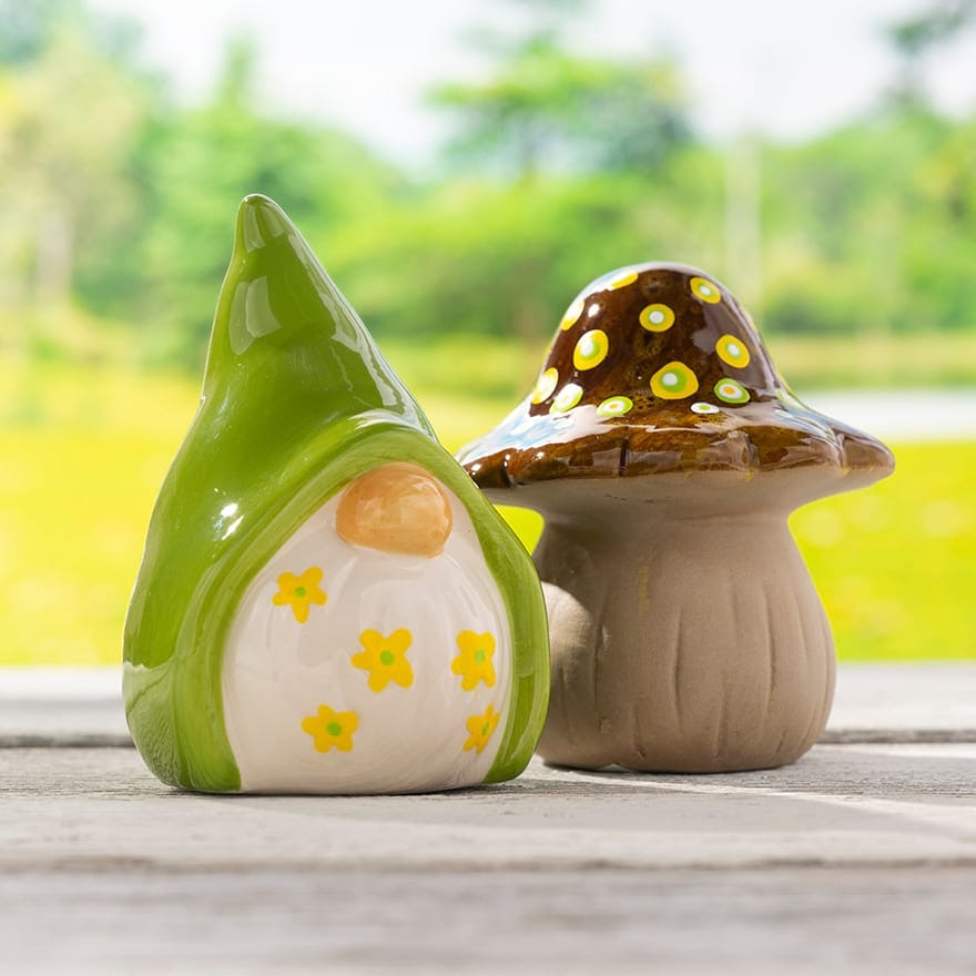 FolkArt Dots Mushroom and Gnome