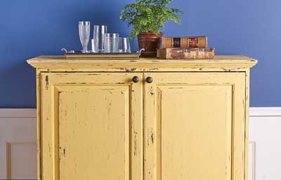 Distressed Yellow Hutch