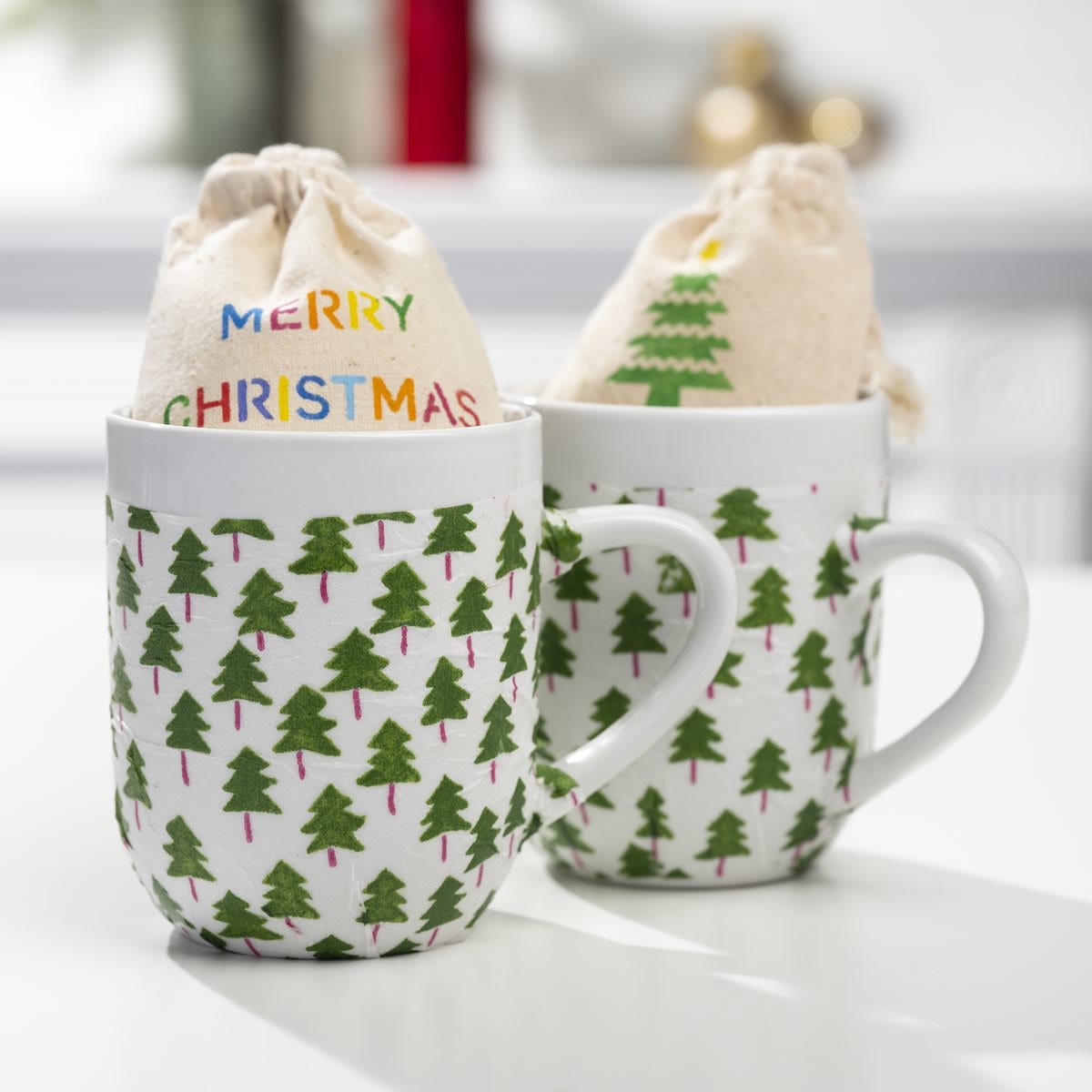 Christmas Tree Mugs & Stenciled Canvas Bags