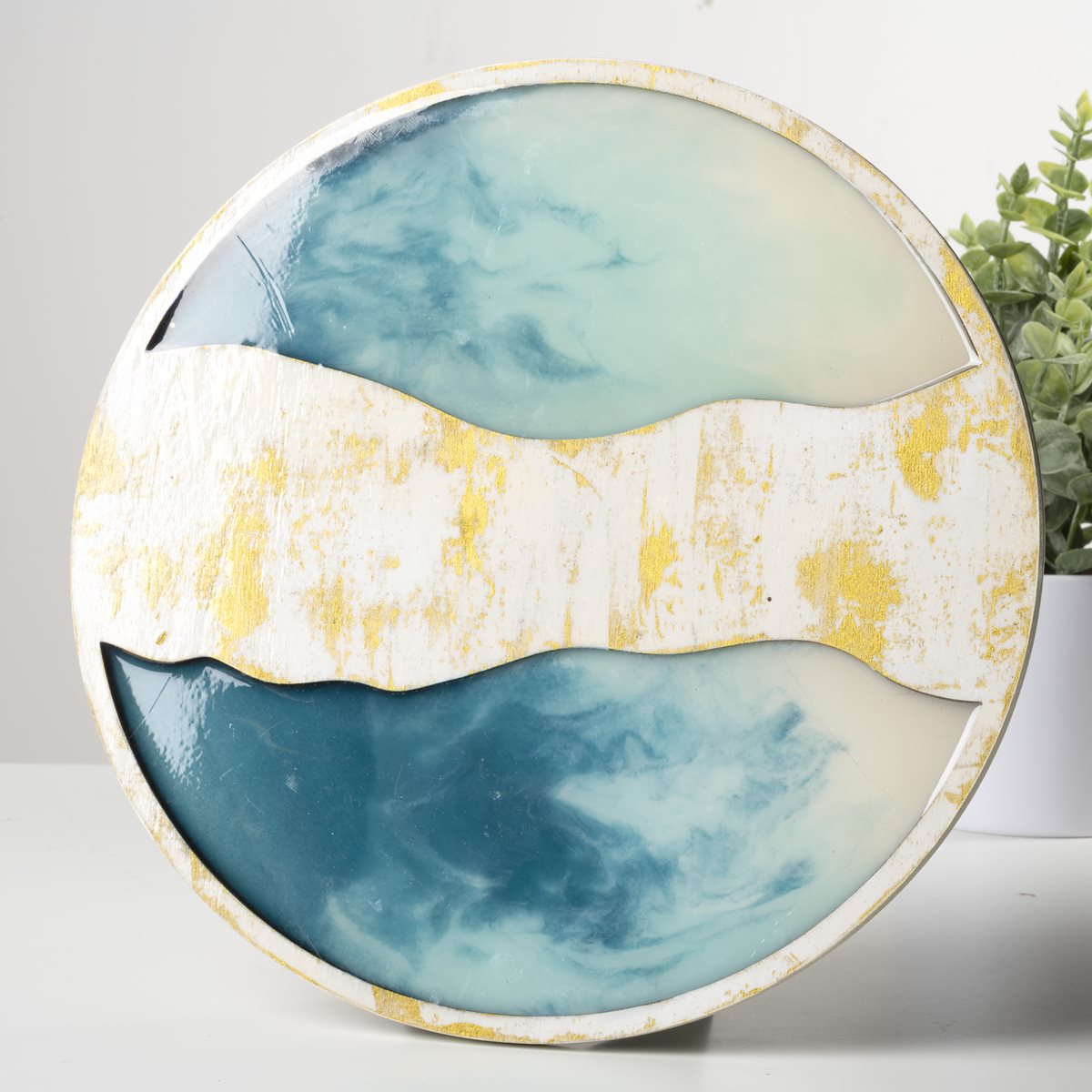 Mod Podge Resin Circle Plaque