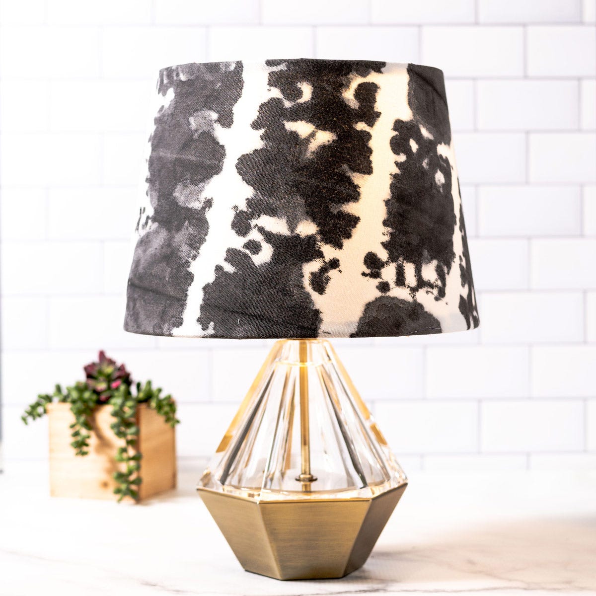 DIY Tie Dye Decor Idea - Tie Dye Lampshade