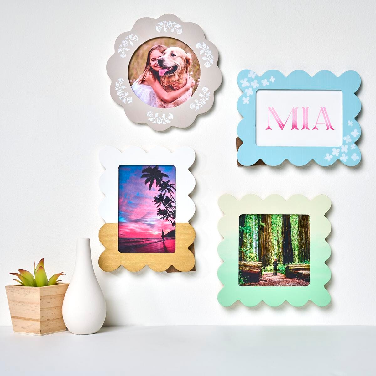 Artistic Mini Frames: A Diverse Collection of Styles