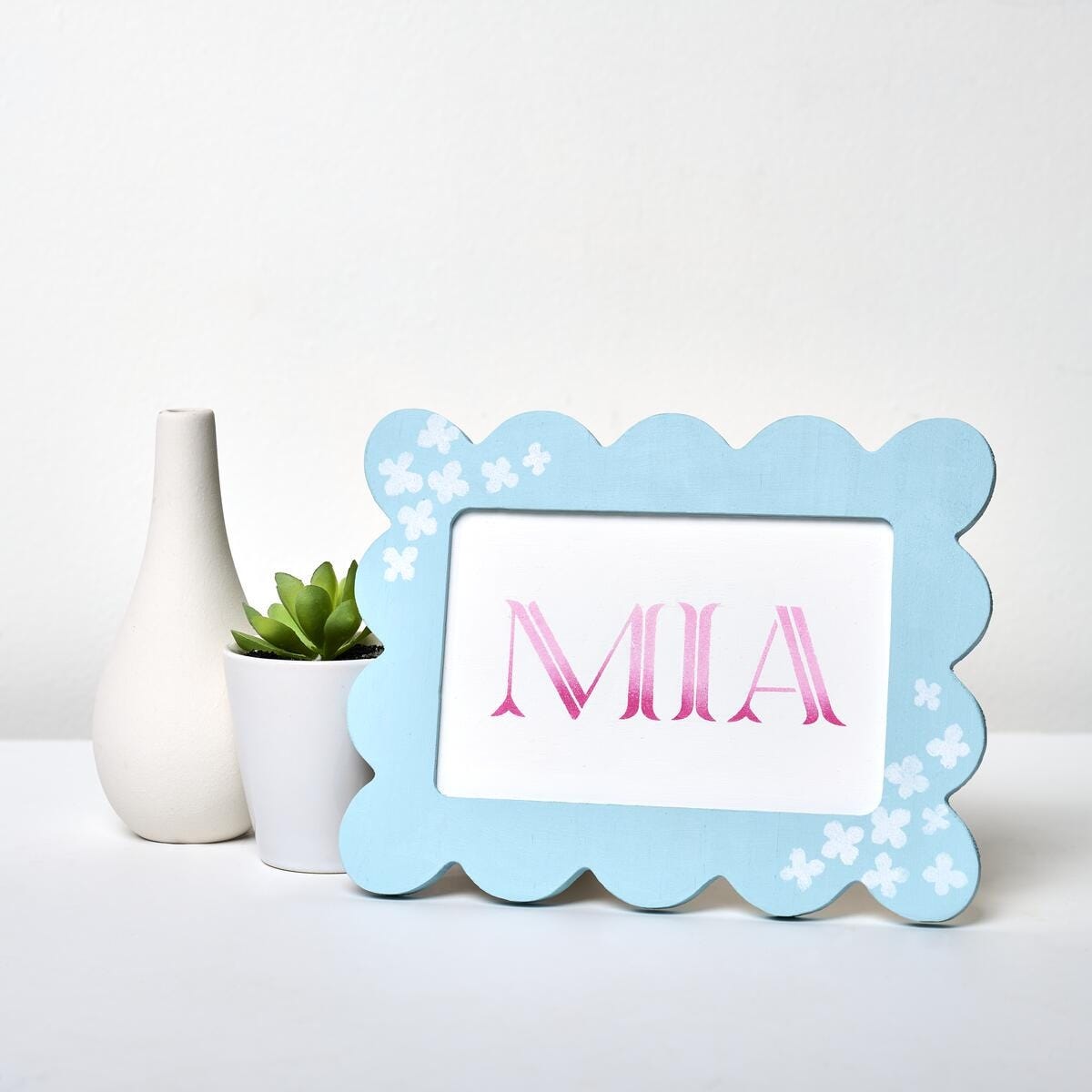 Martha Stewart MIA wavy frame