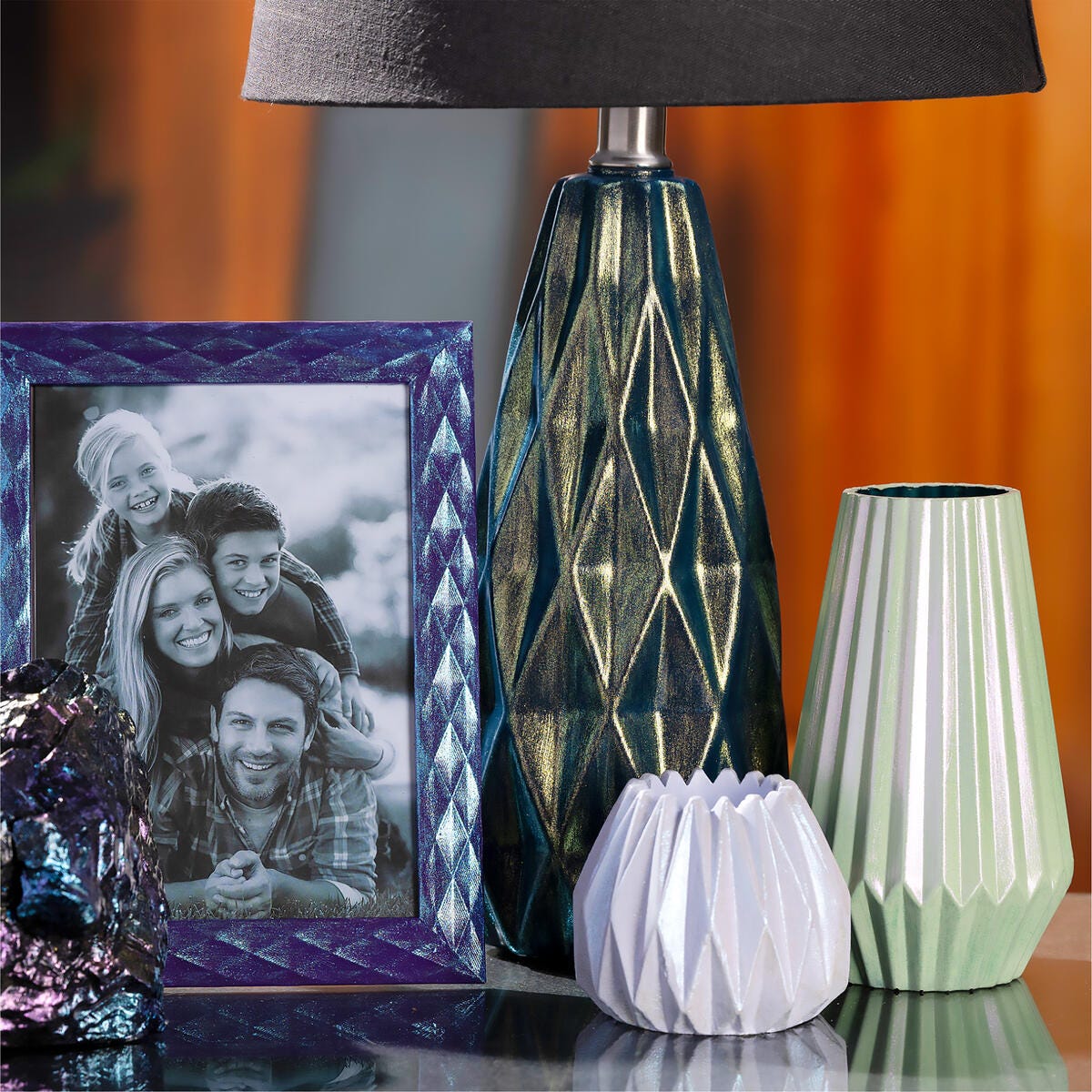 Sparkling Lamp, Frame and Vases Collection