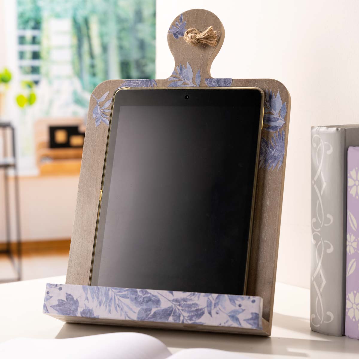 Plaid ® Wood Surfaces - Book/Tablet Stand Whitewash - 56716