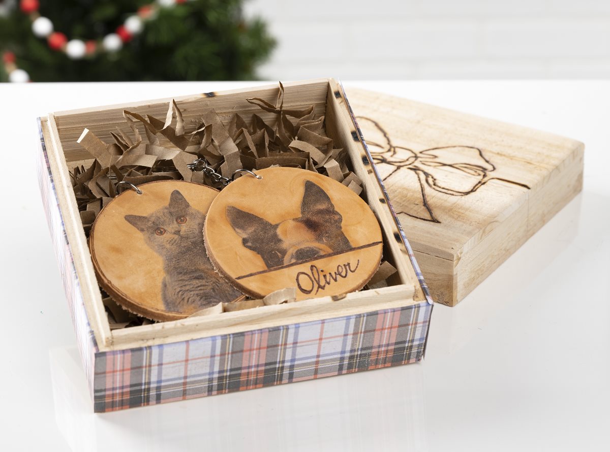 Christmas Gift Box with Pet Key Chains