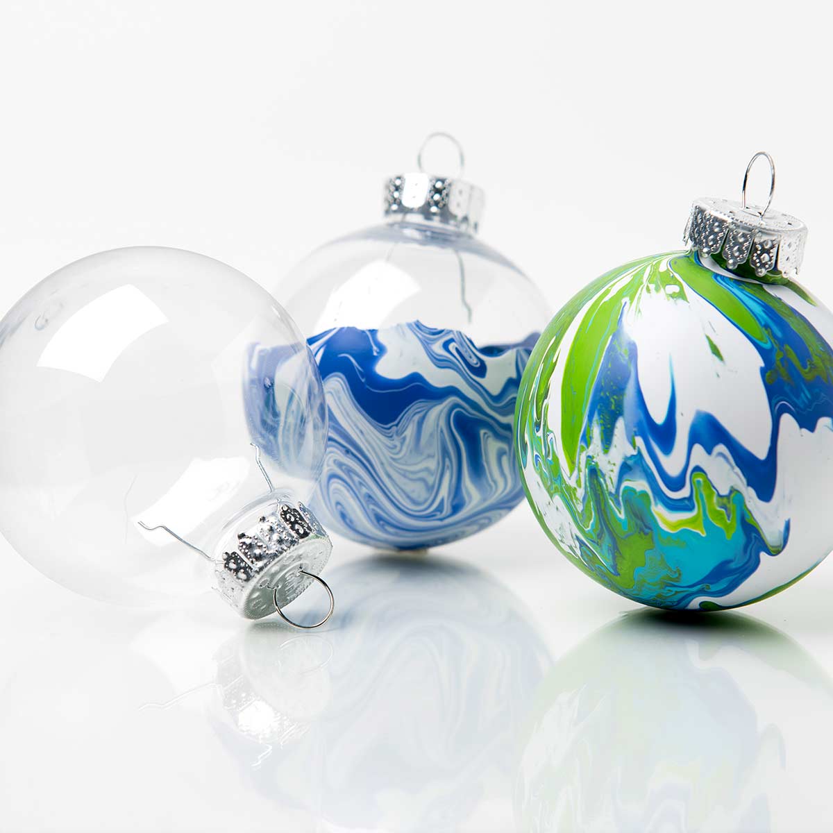 DIY Marbled Ornaments 