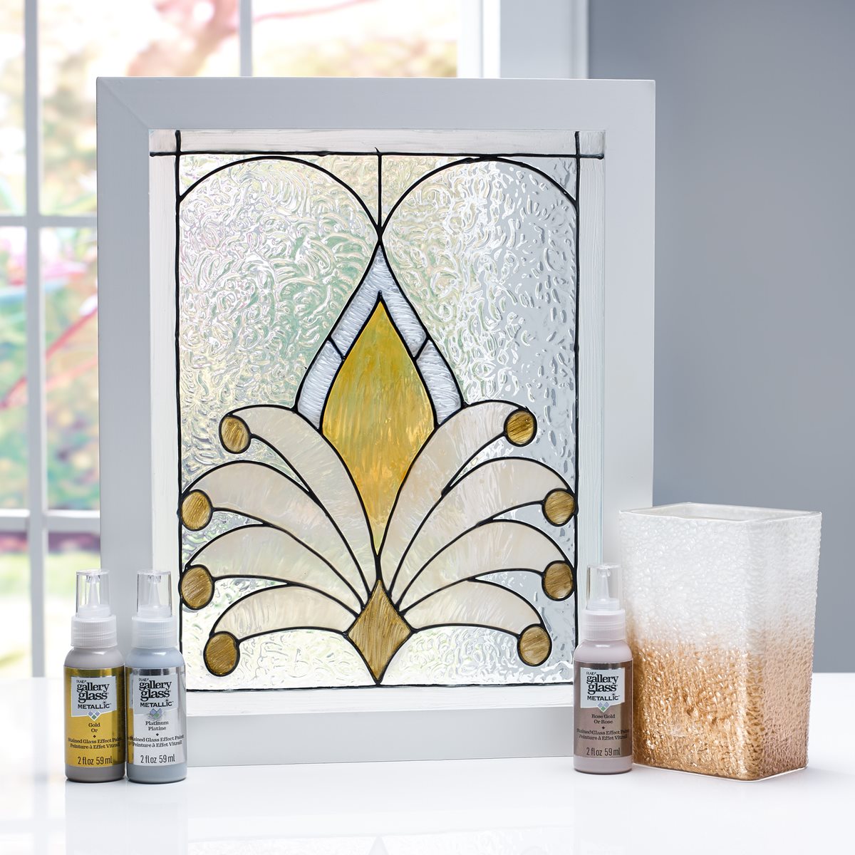 Gallery Glass Gold and White Architectural Design