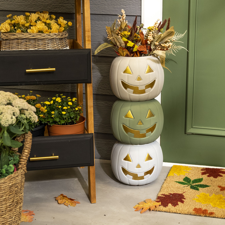 Make It Cozy Upcycled Pumpkin Porch Decor