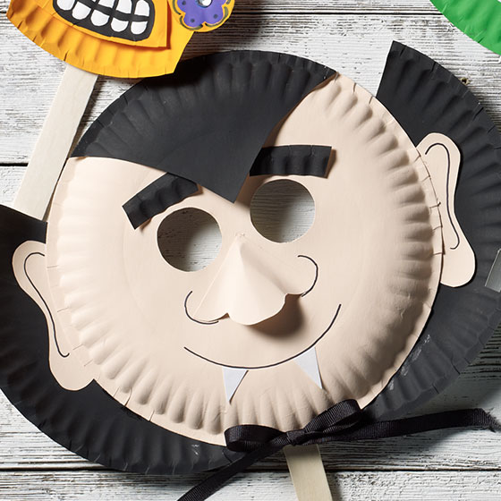 Dracula Paper Plate Mask for Halloween